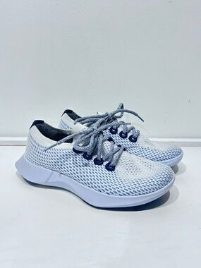 Allbirds Women’s Tree Dasher Running Sneakers Lightweight – White & Blue Size 8